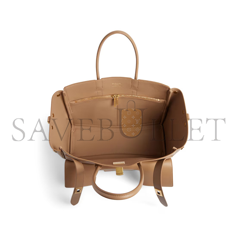 BALENCIAGA WOMEN'S BEL AIR CARRY ALL BAG SMALL IN LATTE 8125452ABAV2621 (29.5*20.3*11.9cm) BALENCIAGA WOMEN'S BEL AIR CARRY ALL BAG SMALL IN LATTE 8125452ABAV2621 (29.5*20.3*11.9cm)